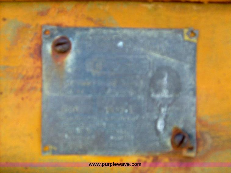 image for item 1711 Pioneer 18x30 sand screw