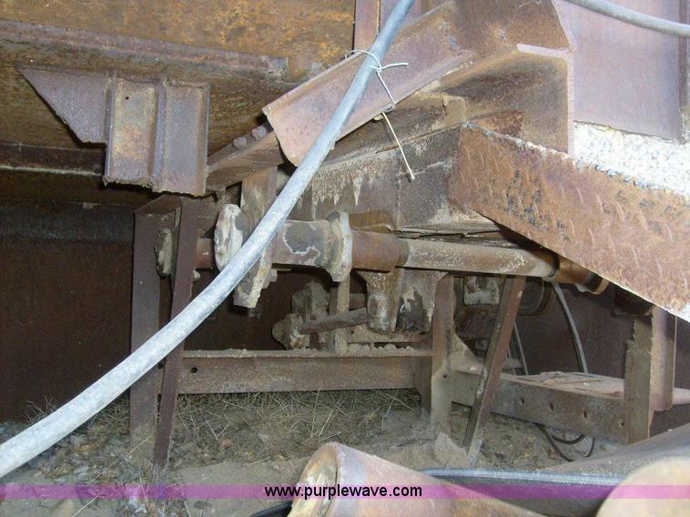 image for item 1712 Reciprocating plate feeder with dozer trap and gear reducer