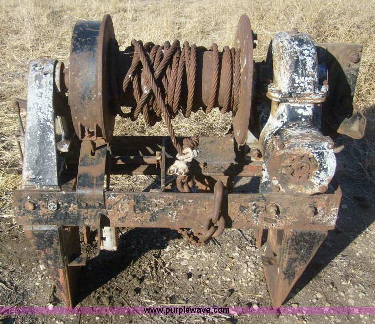 image for item 1715 Tulsa truck mount winch