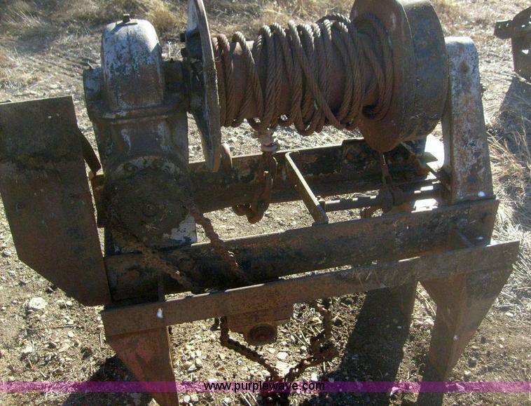 image for item 1715 Tulsa truck mount winch