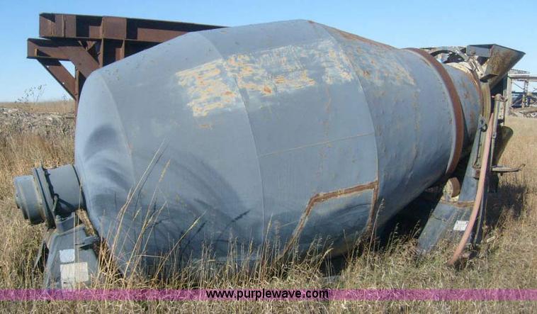 image for item 1717 Challange eight yard concrete drum with drive