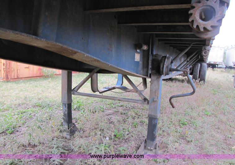 image for item 3599 2000 Lufkin FL-II-ST 48' flatbed trailer