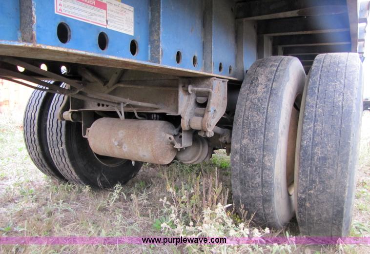 image for item 3599 2000 Lufkin FL-II-ST 48' flatbed trailer