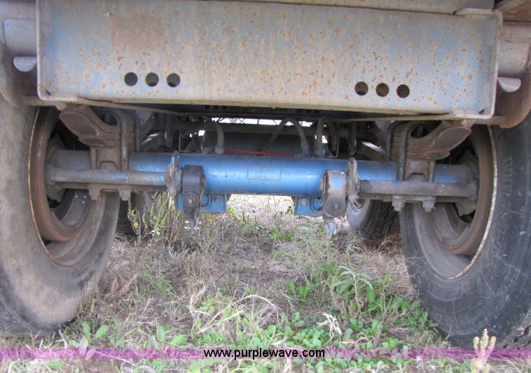 image for item 3599 2000 Lufkin FL-II-ST 48' flatbed trailer