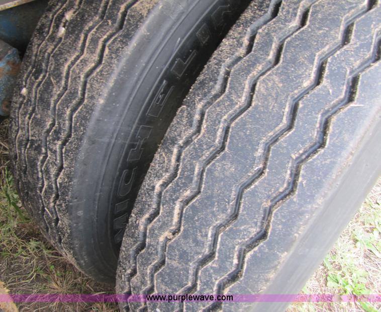 image for item 3599 2000 Lufkin FL-II-ST 48' flatbed trailer