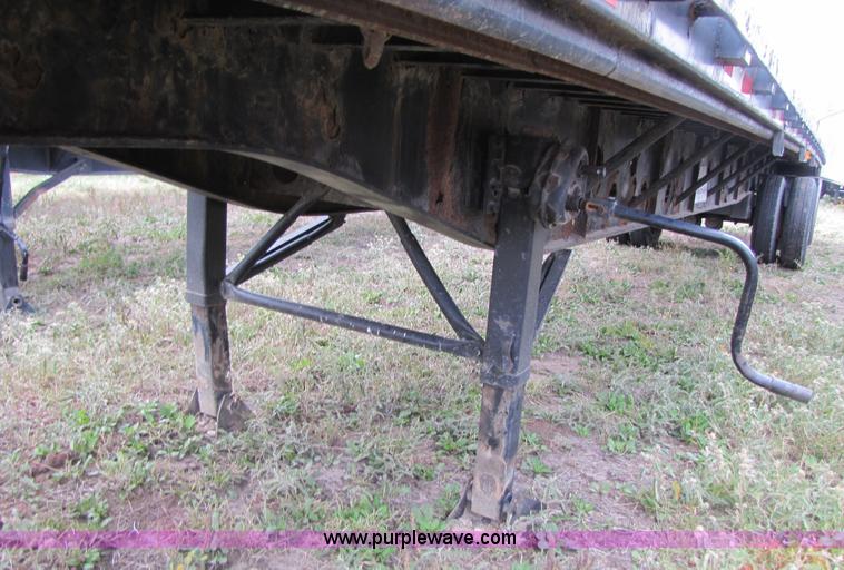 image for item 3601 1992 Transcraft 48' flatbed trailer
