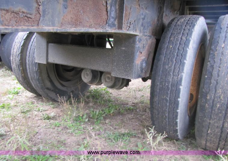 image for item 3601 1992 Transcraft 48' flatbed trailer