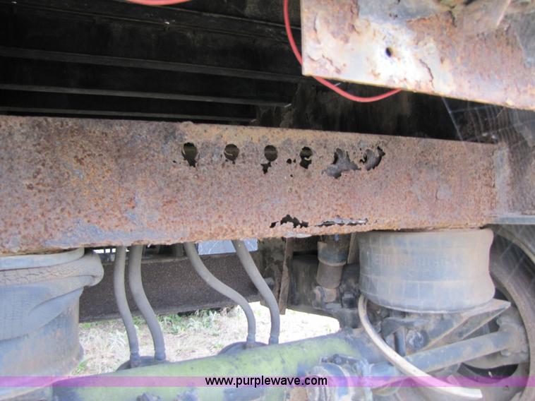 image for item 3601 1992 Transcraft 48' flatbed trailer