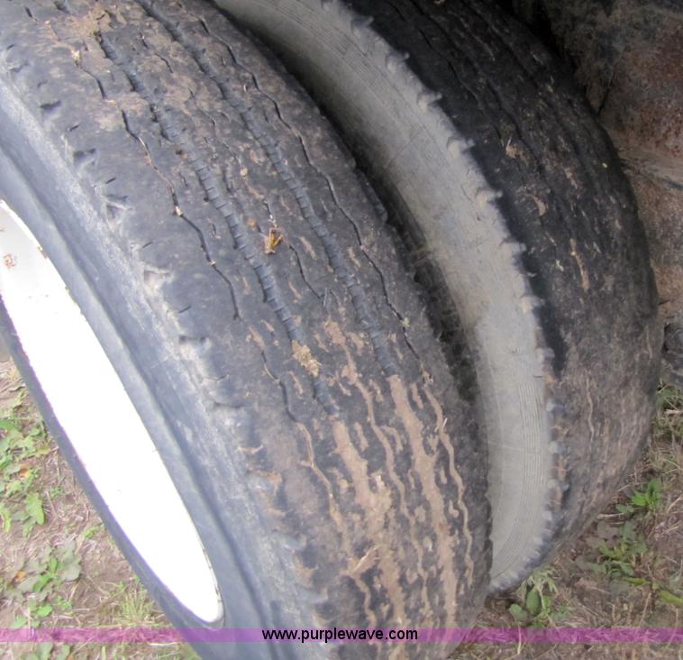 image for item 3601 1992 Transcraft 48' flatbed trailer