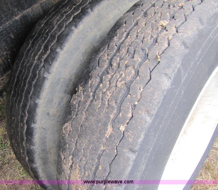 image for item 3601 1992 Transcraft 48' flatbed trailer