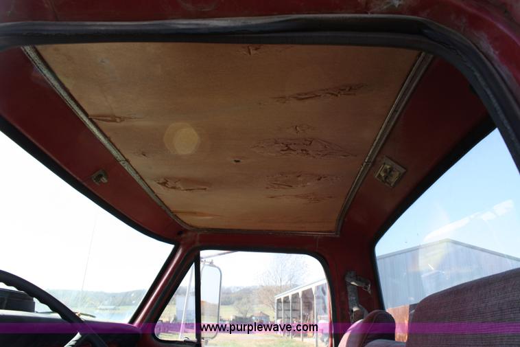 image for item 4696 1974 Ford roll back truck