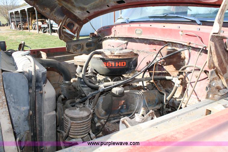 image for item 4696 1974 Ford roll back truck