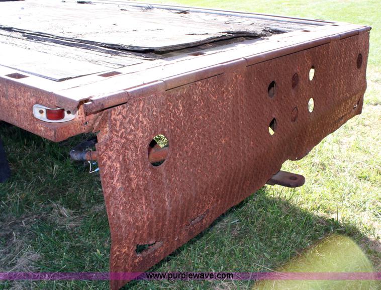 image for item 4696 1974 Ford roll back truck