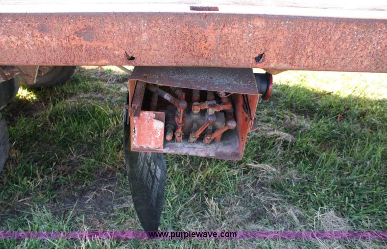 image for item 4696 1974 Ford roll back truck