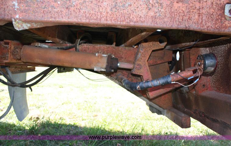 image for item 4696 1974 Ford roll back truck