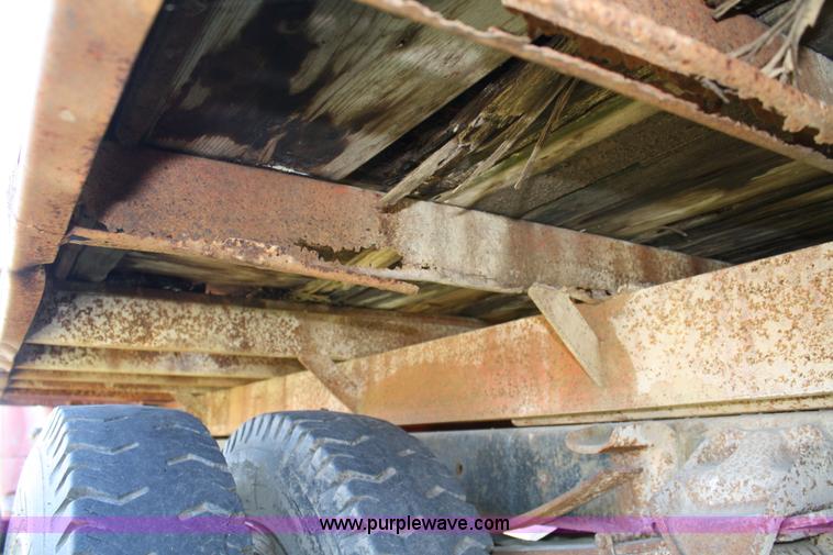image for item 4696 1974 Ford roll back truck