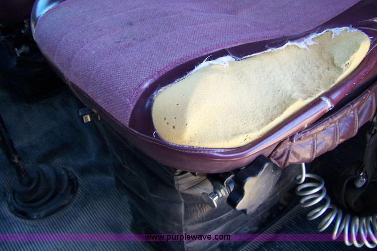 image for item 4739 1995 Kenworth T600 semi truck