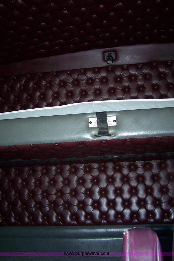 image for item 4739 1995 Kenworth T600 semi truck