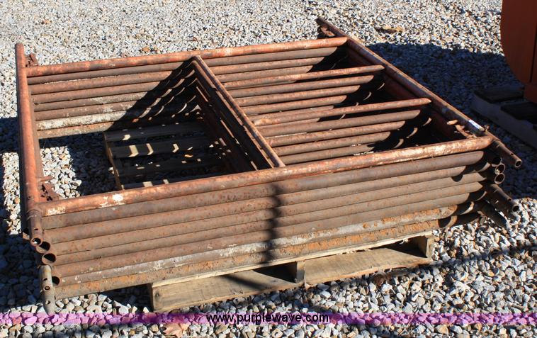 image for item 4764 (8) scaffolding sections