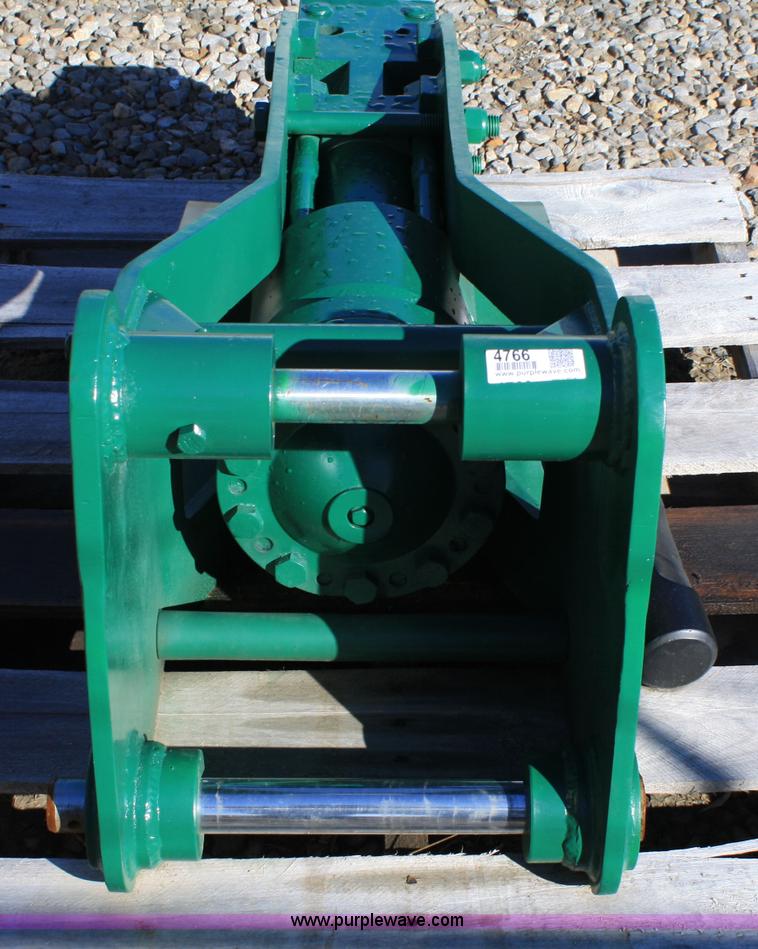 image for item 4766 2004 Rockram 685 jack hammer with bit