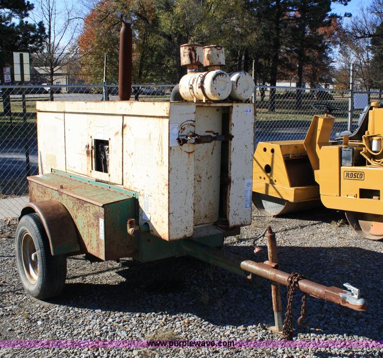 image for item 4767 Sullair 185 air compressor