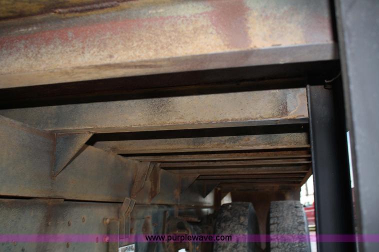 image for item 4782 1990 International 4600 dump truck