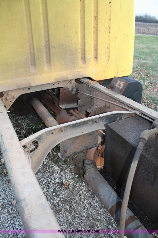 image for item 4782 1990 International 4600 dump truck