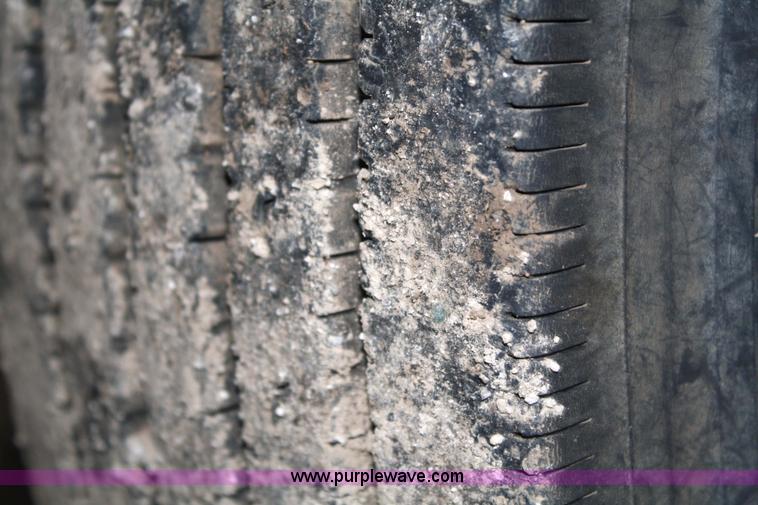 image for item 4782 1990 International 4600 dump truck