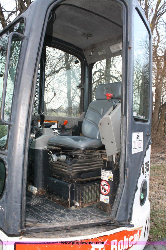 image for item 4819 2004 Bobcat 435G ZHS compact excavator