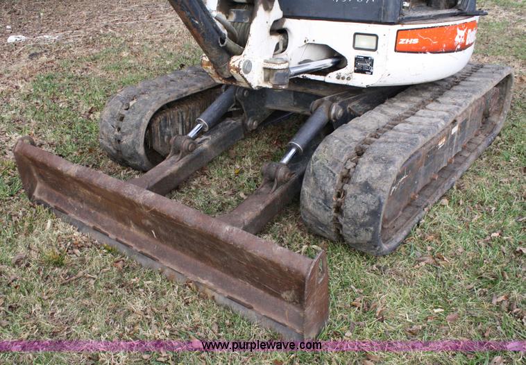 image for item 4819 2004 Bobcat 435G ZHS compact excavator