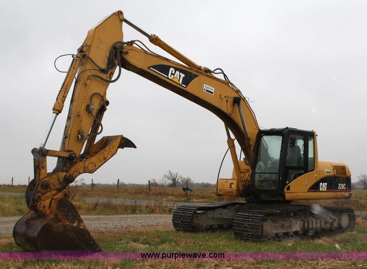 image for item 4820 2001 Caterpillar 320CL excavator