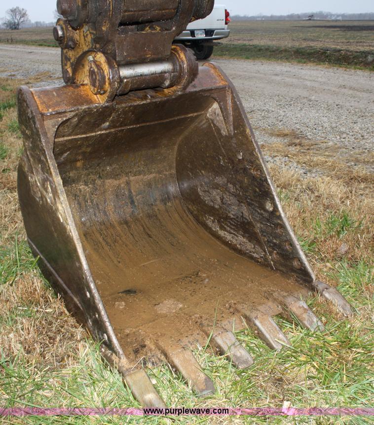 image for item 4820 2001 Caterpillar 320CL excavator