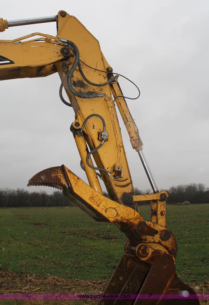 image for item 4820 2001 Caterpillar 320CL excavator