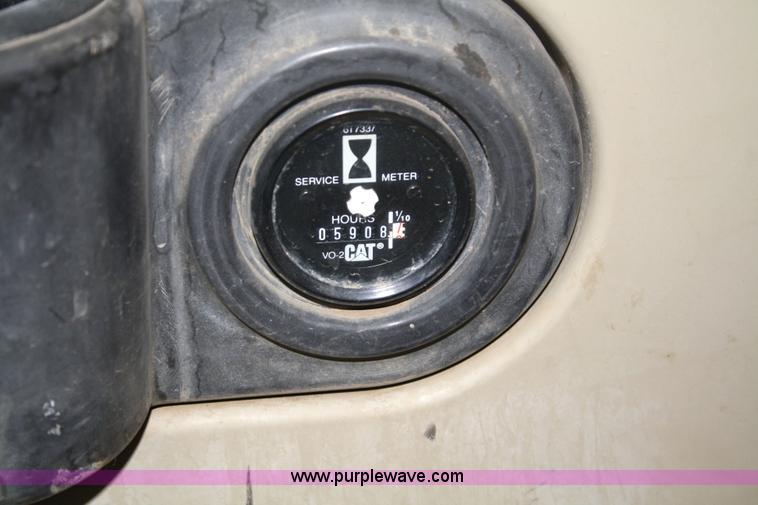 image for item 4820 2001 Caterpillar 320CL excavator