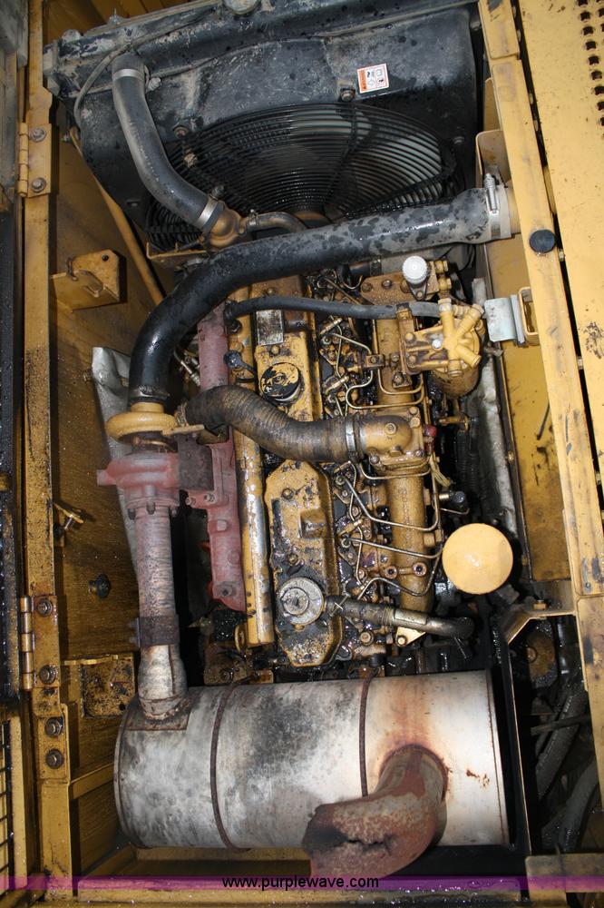image for item 4820 2001 Caterpillar 320CL excavator