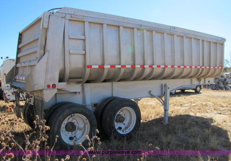 image for item 5157 1990 Fruehauf 24' end dump trailer