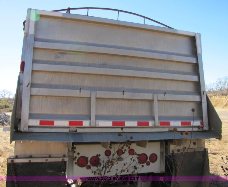 image for item 5157 1990 Fruehauf 24' end dump trailer