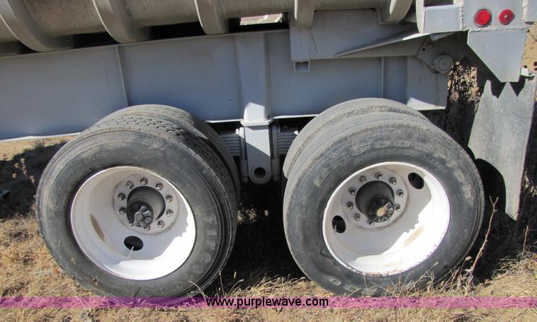 image for item 5157 1990 Fruehauf 24' end dump trailer