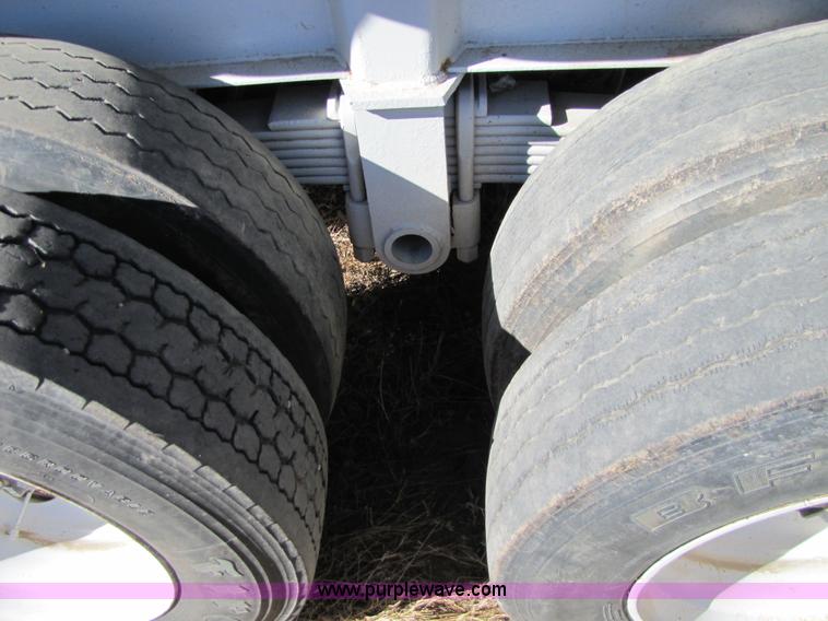 image for item 5157 1990 Fruehauf 24' end dump trailer