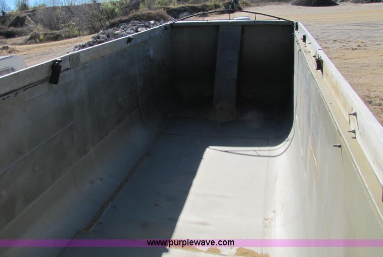 image for item 5157 1990 Fruehauf 24' end dump trailer