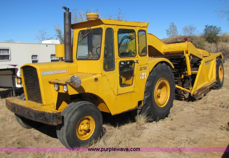 image for item 5160 1967 John Deere 7600 paddle scraper