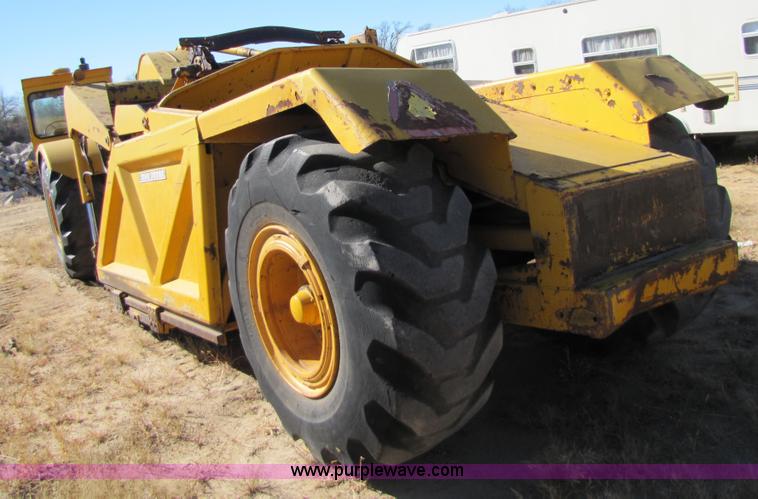 image for item 5160 1967 John Deere 7600 paddle scraper