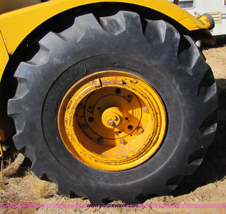 image for item 5160 1967 John Deere 7600 paddle scraper