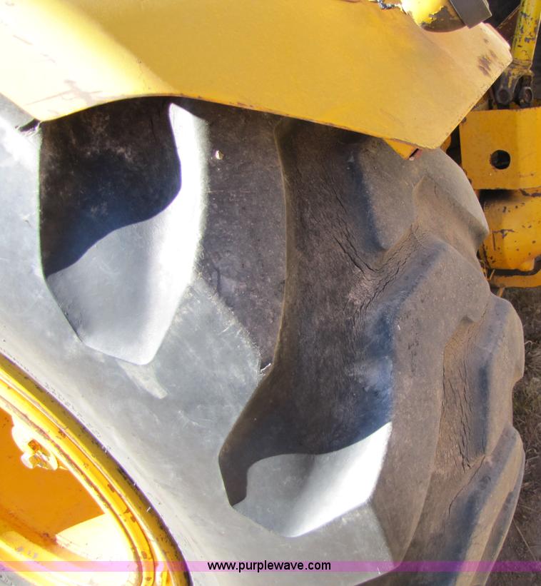 image for item 5160 1967 John Deere 7600 paddle scraper