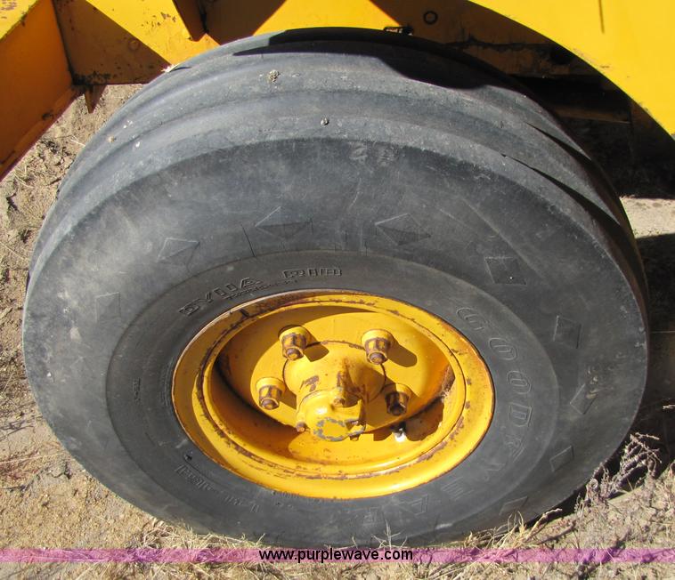 image for item 5160 1967 John Deere 7600 paddle scraper