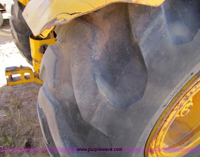 image for item 5160 1967 John Deere 7600 paddle scraper