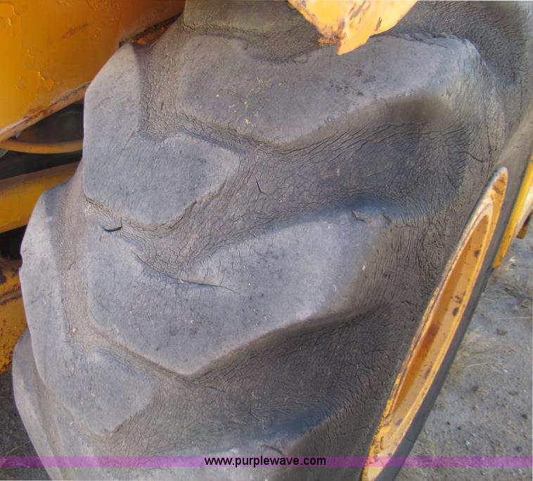 image for item 5160 1967 John Deere 7600 paddle scraper