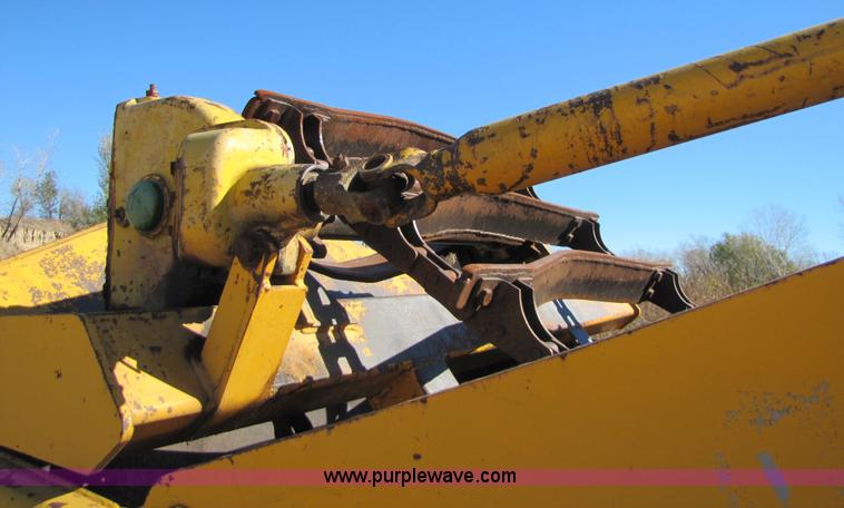 image for item 5160 1967 John Deere 7600 paddle scraper