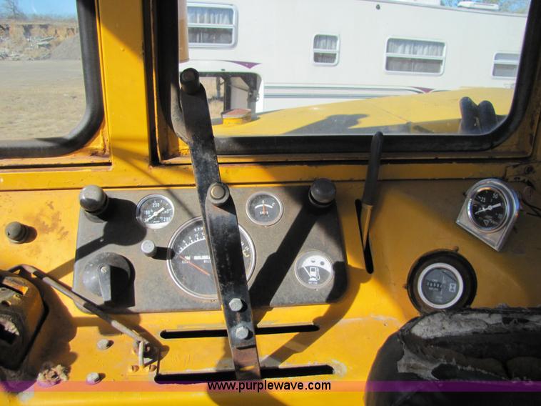 image for item 5160 1967 John Deere 7600 paddle scraper