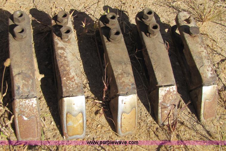 image for item 5160 1967 John Deere 7600 paddle scraper